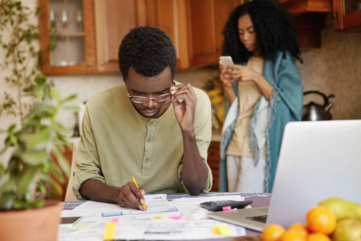 10 Tips for Effective Money Management in Ghana